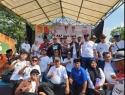 Panitia Tebar 2 Ton Ikan Dalam Acara Festival Kali Gabus Untuk Pertama Kalinya