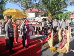 Tiba di Polda Aceh, Brigjen Marzuki Ali Basyah Disambut Tarian Ranup Lampuan