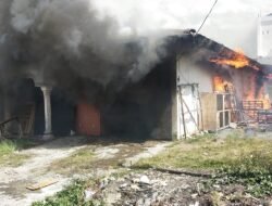 Gudang Springbed dan Panglong di Bener Meriah Ludes Dilalap Api