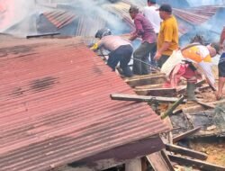 Api Mengamuk di Mesidah, Tiga Rumah Ludes, Kerugian Rp 400 Juta