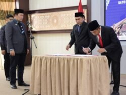 Bupati Lantik Direktur Utama PDAM Tirta Tawar dan Direktur Utama PD. Pembangunan Tanoh Gayo