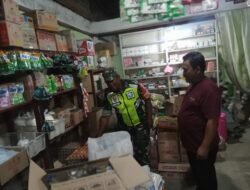 Babinsa Koramil 04/PRG Aktif Pantau Harga Sembako, Pastikan Kebutuhan Warga Aman