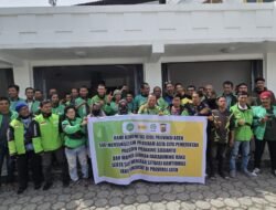 Polda Aceh Salurkan Bantuan Beras untuk Komunitas Ojol