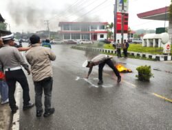 Sepeda Motor Tabrak Colt Diesel di Wih Pesam, Satu Pengendara Alami Luka-Luka