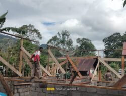 Kepedulian TNI Melalui TMMD: Rumah Ibu Kasmawati Hampir Rampung