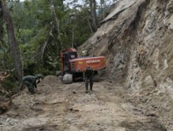 Satgas TMMD ke-126 Genjot Pembukaan Akses Jalan Di Desa Reje Guru