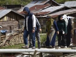 Banjir Susulan Memutus Akses Kampung Gemboyah, Bupati Haili Tanggap Turunkan Alat Berat