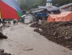 Longsor Tutup Jalan Gegarang BPBD:Kami Sudah Terjunkan Alat Berat