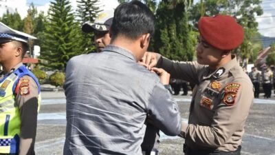 Mewakili Bupati, Khairmansyah Asisten 1 Ikut Apel Operasi Ketupat Tahun 2026