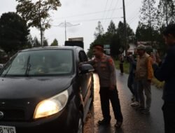 Polres Bener Meriah dan Wartawan Bukber, Diawali Berbagi Takjil untuk Pengendara