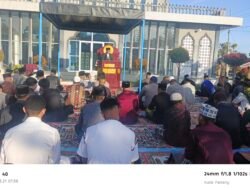 Camat Kute Panang Ajak Perkuat Silaturahmi Saat Shalat Id di Nurul Huda