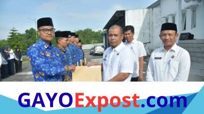 Sekda Bener Meriah Pimpin Apel di Dishub Sekaligus Serahkan SK 80 % 7 Pegawai Lulusan STTD perhubungan