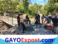 Polisi dan Warga Kebut Jembatan Darurat, Akses Tiga Kampung Segera Pulih