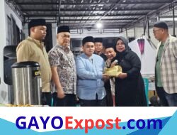 PWI Pusat Serahkan Uang Duka untuk Keluarga Alm. Zulmansyah Sekedang