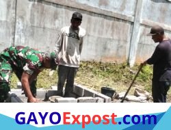 Babinsa dan Warga Pegasing Kompak Bangun Kamar Mandi, Wujud Nyata Kepedulian di Desa Lelumu