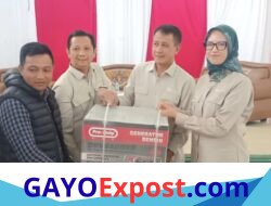 Kemenkop Salurkan Bantuan Alat Pertanian dan Sembako untuk Pemulihan Ekonomi di Bener Meriah.