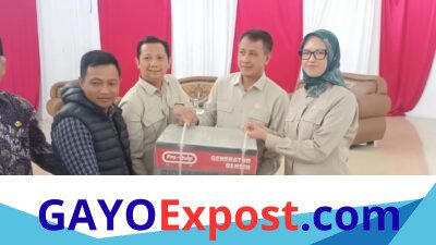 Kemenkop Salurkan Bantuan Alat Pertanian dan Sembako untuk Pemulihan Ekonomi di Bener Meriah.