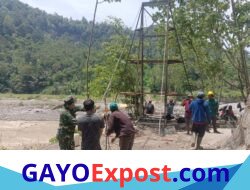 Babinsa Koramil 09/Ketol Gencar Bina Generasi Muda dan Perkuat Infrastruktur Desa Lewat Komsos, Edukasi, dan Gotong Royong
