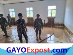 Babinsa Koramil Lut Tawar dan Warga Kompak Gelar Karya Bakti di Gunung Bahgie