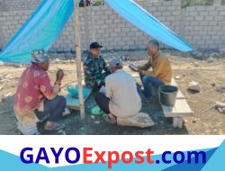 Babinsa Koramil 03/Pegasing Pererat Hubungan dengan Warga Melalui Komsos di Kecamatan Bies