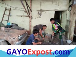 Babinsa Koramil 06/Jagong Perkuat Kedekatan dengan Warga Melalui Komsos dan Karya Bakti