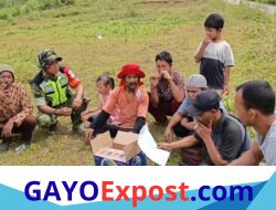 Babinsa Koramil 05/Linge dan Warga Gotong Royong Jaga Kebersihan Lingkungan Desa