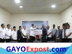 Bupati Tagore Apresiasi Penyaluran Zakat Rp400 Juta dari Perushaan Bank Aceh Syariah.