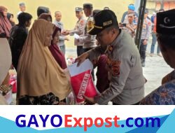 Jumat Berkah di Kute Panang, Polres Aceh Tengah Salurkan 40 Paket Sembako untuk Warga Tawardi