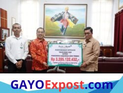 Bank Aceh Salurkan Zakat Perusahaan Rp. 400 Juta untuk Masyarakat Aceh Tengah