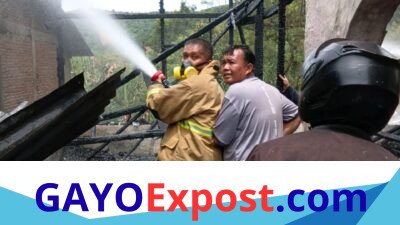 BREAKING NEWS: Rumah Warga di Sagi Indah Dilalap Api, Dua Rumah Ikut Terdampak