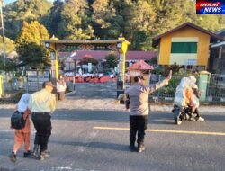 Hadir Saat Aktivitas Pagi, Polisi Aceh Tengah Bantu Pelajar Menyeberang dan Lancarkan Lalu Lintas