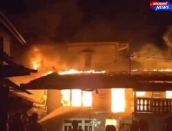 Api Lahap Dua Rumah di Pasar Pagi Lama, Lima Mobil Damkar Dikerahkan